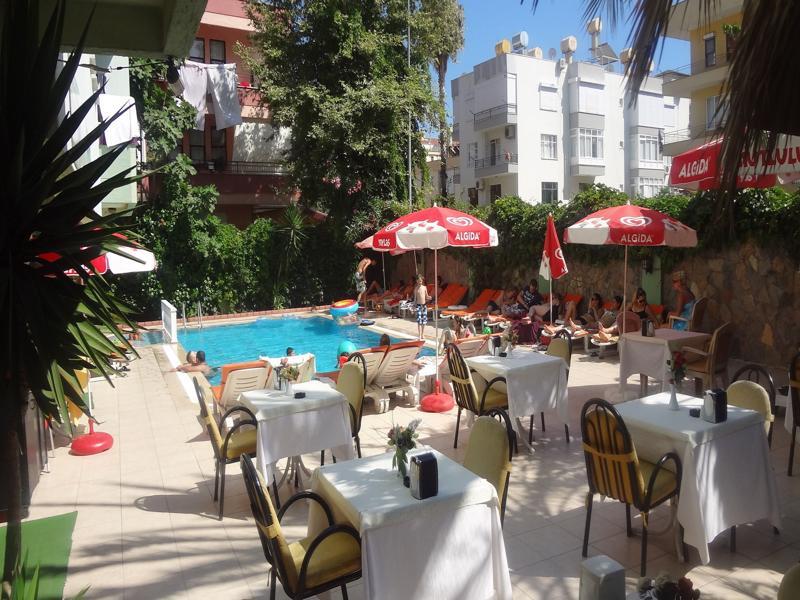 Konukevi Kleopatra Blue Life Alanya