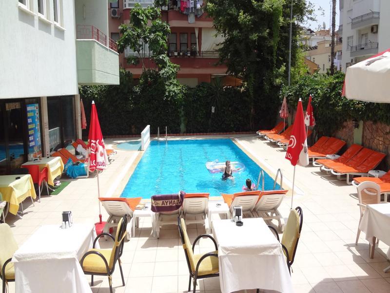 Kleopatra Blue Life Konukevi Alanya
